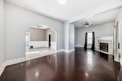 5017 54 Ave, Ponoka, AB - Indoor With Fireplace