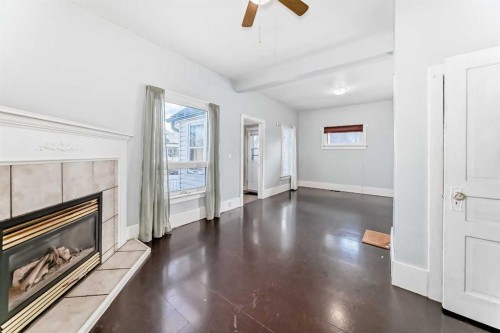 5017 54 Ave, Ponoka, AB - Indoor With Fireplace