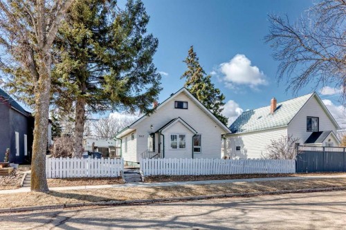 5017 54 Ave, Ponoka, AB - Outdoor With Deck Patio Veranda