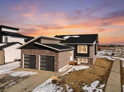 78 Parlby Crescent Lacombe, AB T4L 0J9