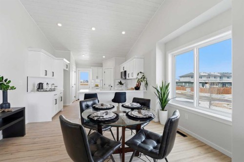78 Parlby Crescent, Lacombe, AB - Indoor Photo Showing Dining Room