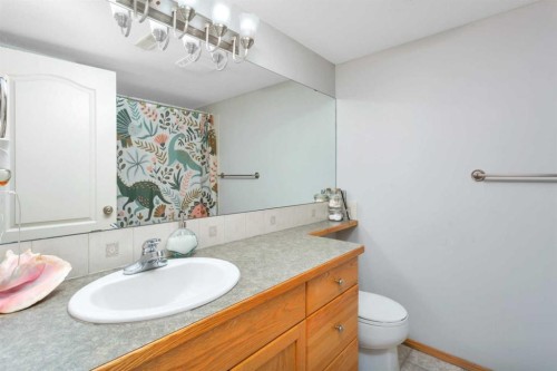 6203 Orr Drive, Red Deer, AB - Indoor Photo Showing Bathroom
