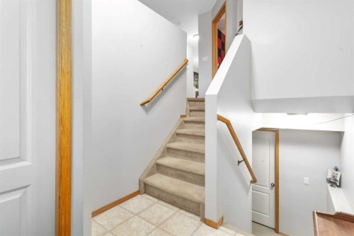 6203 Orr Drive, Red Deer, AB - Indoor Photo Showing Other Room