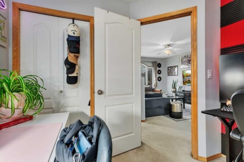 6203 Orr Drive, Red Deer, AB - Indoor Photo Showing Other Room