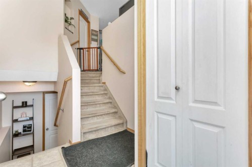 6205 Orr Drive, Red Deer, AB - Indoor Photo Showing Other Room