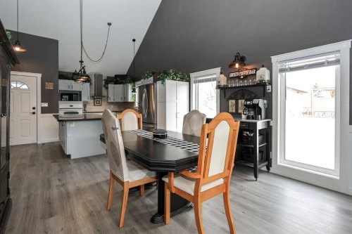 25 Kee Close, Red Deer, AB - Indoor Photo Showing Dining Room