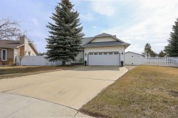 25 Kee Close Red Deer, AB T4P 3M4