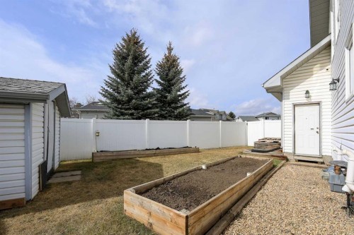 25 Kee Close, Red Deer, AB - Outdoor