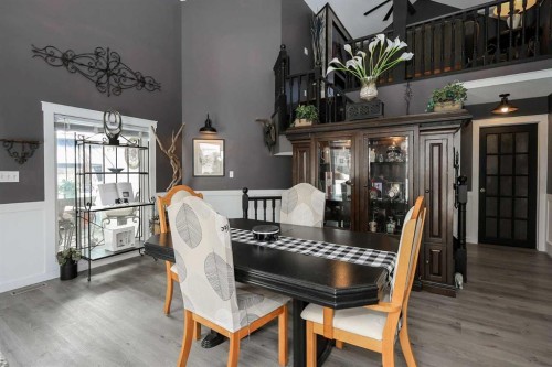 25 Kee Close, Red Deer, AB - Indoor Photo Showing Dining Room