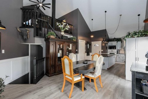 25 Kee Close, Red Deer, AB - Indoor Photo Showing Dining Room