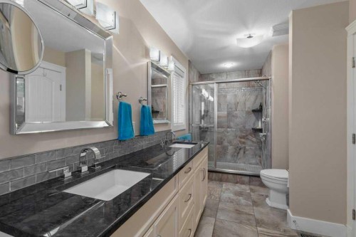 25 Leaside Crescent, Sylvan Lake, AB - Indoor Photo Showing Bathroom