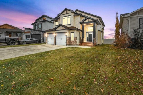 25 Leaside Crescent, Sylvan Lake, AB - Outdoor With Facade