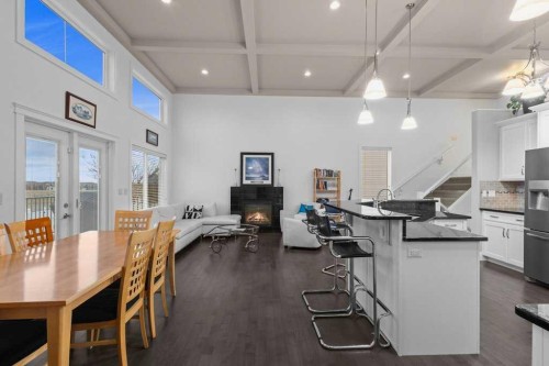 25 Leaside Crescent, Sylvan Lake, AB - Indoor Photo Showing Other Room