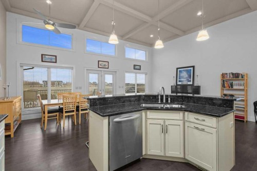 25 Leaside Crescent, Sylvan Lake, AB - Indoor Photo Showing Other Room