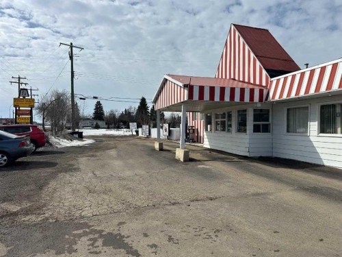 5208 49 Ave, Redwater, AB 