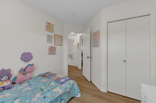 26 Mckinlay Crescent, Lacombe, AB - Indoor Photo Showing Bedroom