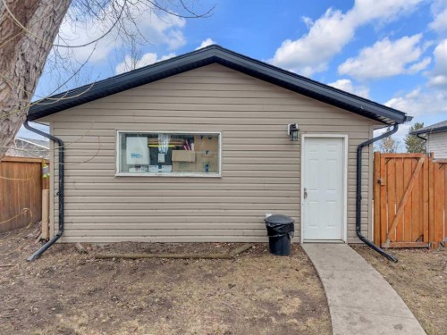 26 Mckinlay Crescent, Lacombe, AB - Outdoor With Exterior