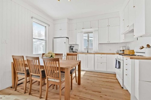 5015 49 Avenue, Onoway, AB - Indoor
