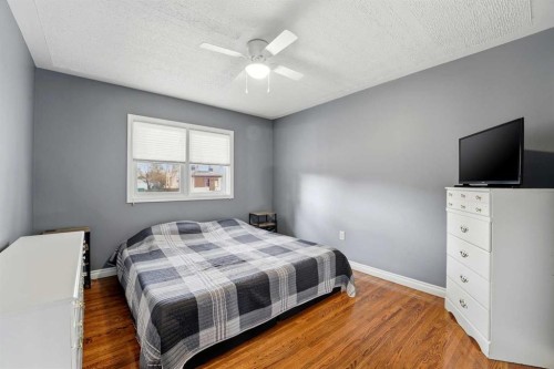 4624 49 Street, Red Deer, AB - Indoor Photo Showing Bedroom
