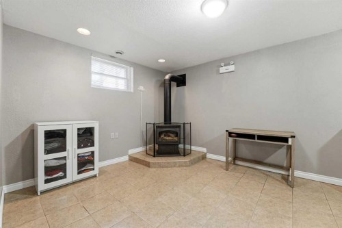 4624 49 Street, Red Deer, AB - Indoor Photo Showing Basement