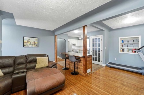 4624 49 Street, Red Deer, AB - Indoor Photo Showing Living Room