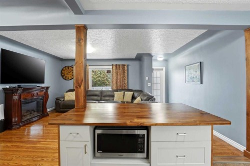 4624 49 Street, Red Deer, AB - Indoor