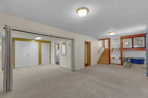 231 Barrett Drive, Red Deer, AB - Indoor Photo Showing Other Room