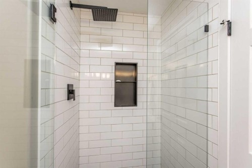 52 Archibald Crescent, Red Deer, AB - Indoor Photo Showing Bathroom