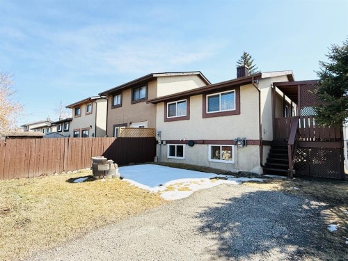 15 Pinecliff Close Ne, Calgary, AB - Outdoor