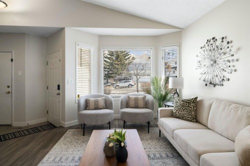 65 Macewan Ridge Circle Nw, Calgary, AB - Indoor Photo Showing Living Room