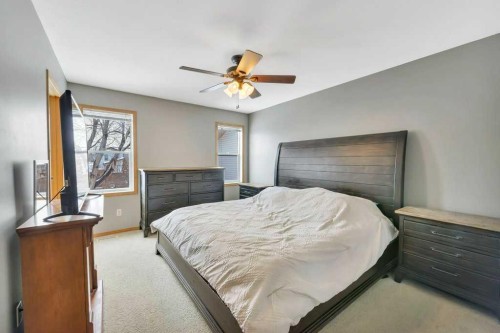 176 Westgate Crescent, Blackfalds, AB - Indoor Photo Showing Bedroom