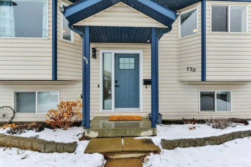 176 Westgate Crescent, Blackfalds, AB - Outdoor With Exterior