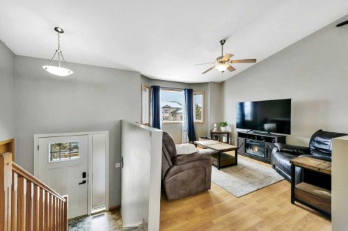176 Westgate Crescent, Blackfalds, AB - Indoor Photo Showing Living Room