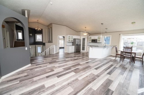 60 Daniel Close, Red Deer, AB - Indoor