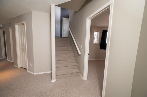 60 Daniel Close, Red Deer, AB - Indoor Photo Showing Other Room