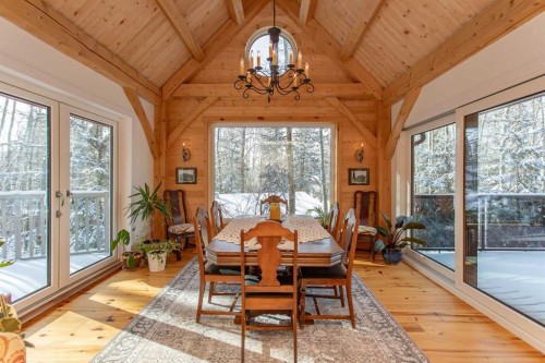 1130 Breakers Way, Sunbreaker Cove, AB - Indoor Photo Showing Dining Room