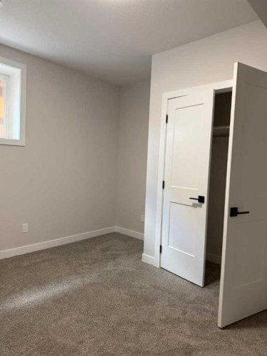 117 Gray Close, Sylvan Lake, AB - Indoor Photo Showing Other Room