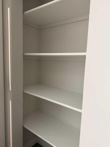 117 Gray Close, Sylvan Lake, AB - Indoor With Storage