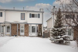 11 Ellenwood Drive Red Deer, AB T4R 2E3