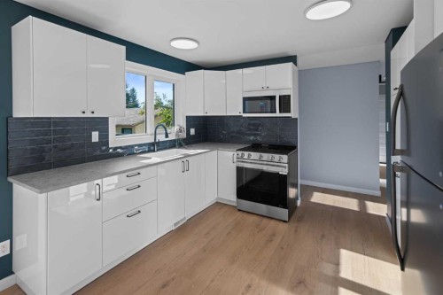6209 42 Avenue, Camrose, AB - Indoor Photo Showing Kitchen