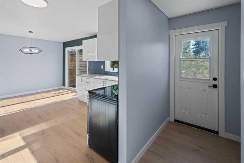 6209 42 Avenue, Camrose, AB - Indoor Photo Showing Other Room