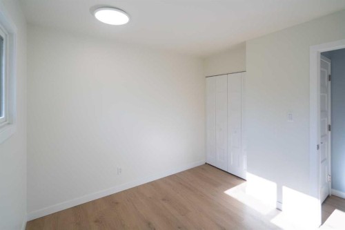 6209 42 Avenue, Camrose, AB - Indoor Photo Showing Other Room