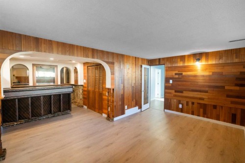 6209 42 Avenue, Camrose, AB - Indoor Photo Showing Other Room