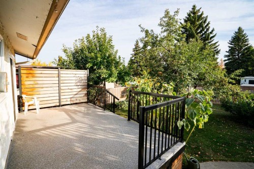6209 42 Avenue, Camrose, AB - Outdoor With Exterior