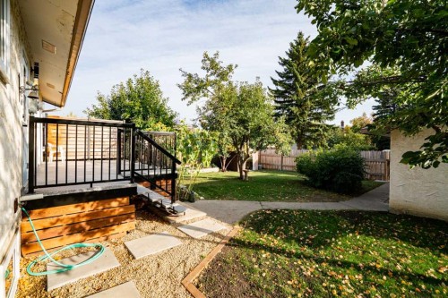 6209 42 Avenue, Camrose, AB - Outdoor