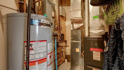 115 Redwood Boulevard, Springbrook, AB - Indoor Photo Showing Basement