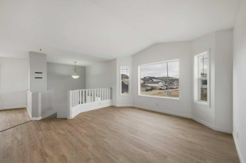 32 Hunter Road, Sylvan Lake, AB - Indoor