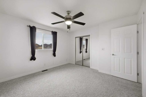 32 Hunter Road, Sylvan Lake, AB - Indoor Photo Showing Other Room