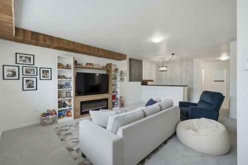 32 Hunter Road, Sylvan Lake, AB - Indoor With Fireplace