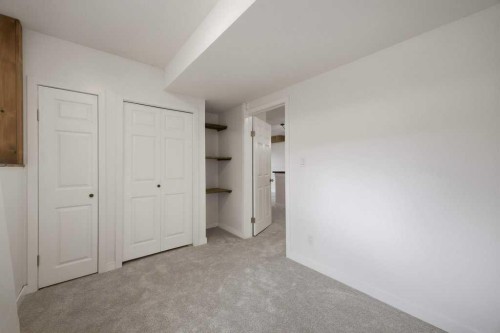 32 Hunter Road, Sylvan Lake, AB - Indoor